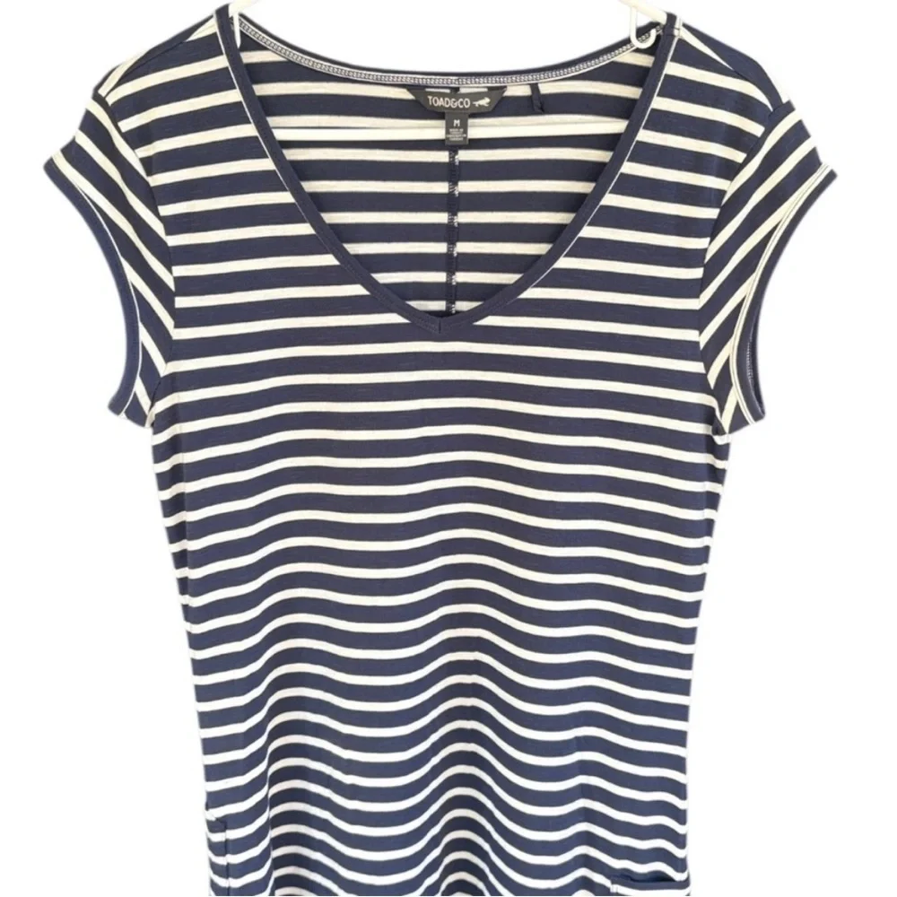 Like New Toad&Co Samba Muse Ruched
Side Striped Midi Dress Size Medium - Picture 2 of 9